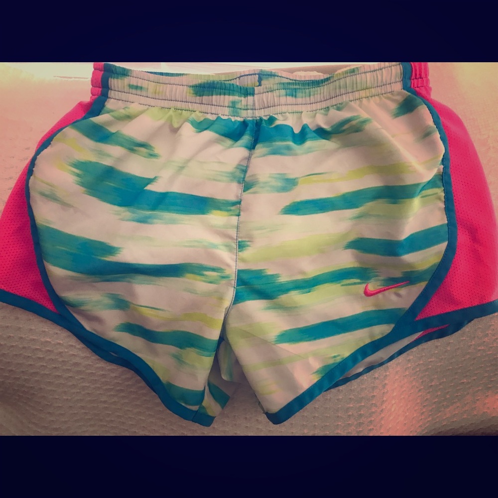 Girls Nike Dri-Fit Size M